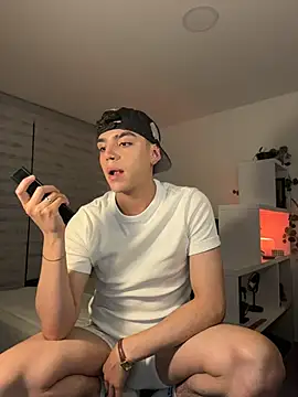 aronnhidden Live XXX-Chat