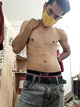 XXX chat uživo modela BlackkCrab