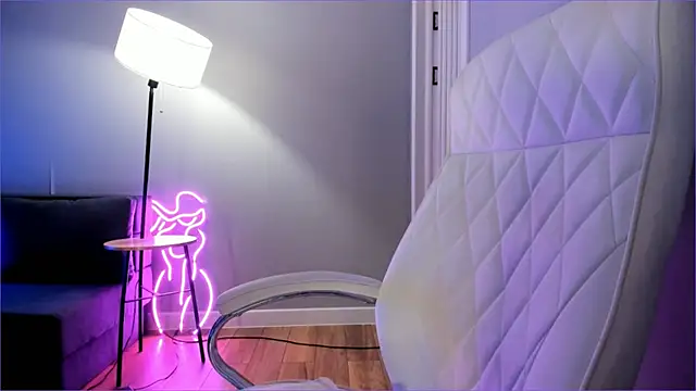 XXX chat uživo modela akura011