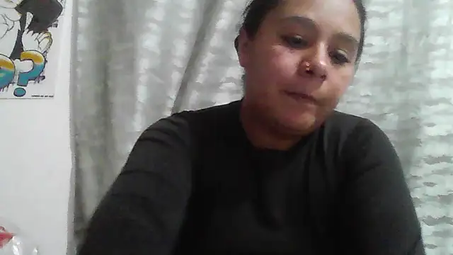 Chat XXX en directo de Charis_21