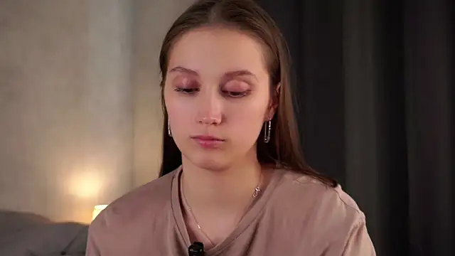 MelaniSeiver Chat XXX in diretta