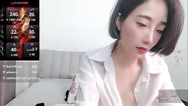 YIWA-2000's Live XXX Chat