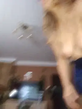 Онлайн чат XXX BLONDKICIA1