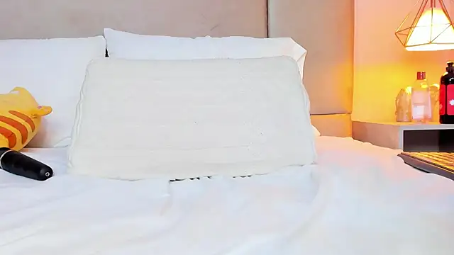 angelaG1n Live XXX chat