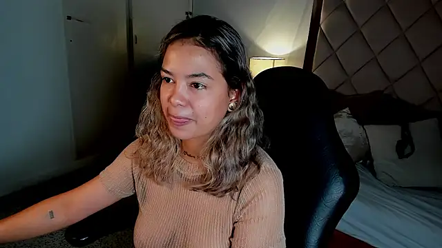 dulce_lyraa1's Live XXX Chat