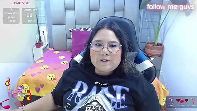 evelin_zaens XXX чат на живо