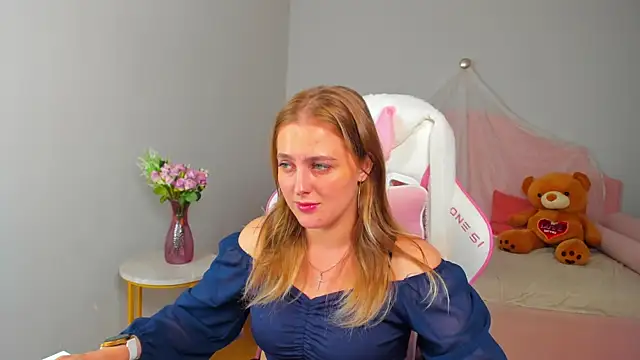 EllaBells XXX чат на живо