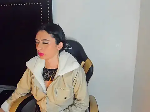 צ'אט XXX בשידור חי של LoganNRose