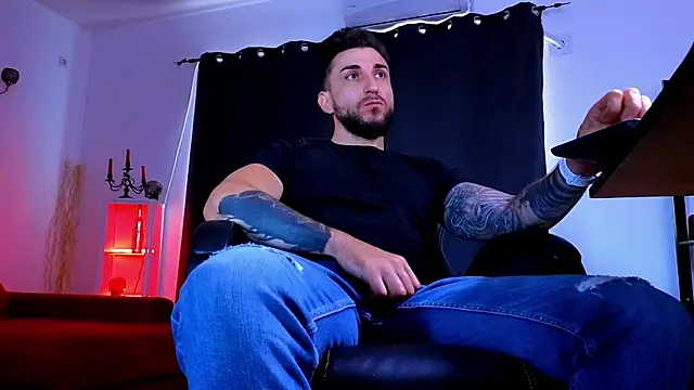 Онлайн чат XXX MightyAaron66
