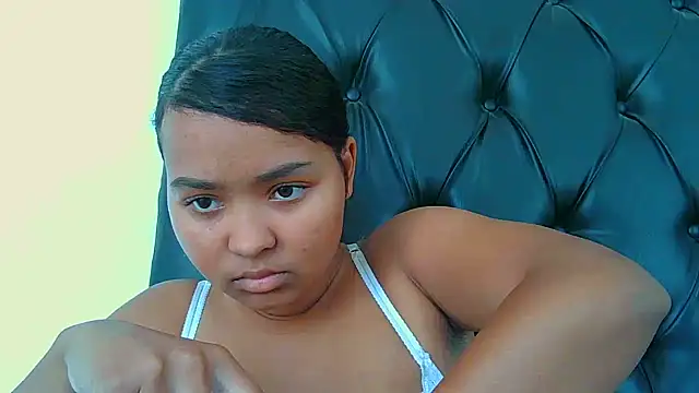 indianaphrodite1 Adlı Modelin Canlı XXX Sohbeti