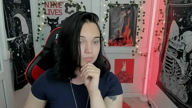 Chat XXX en directo de Caroline_cutte