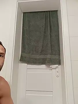 Alvarroo69 Live XXX Chat
