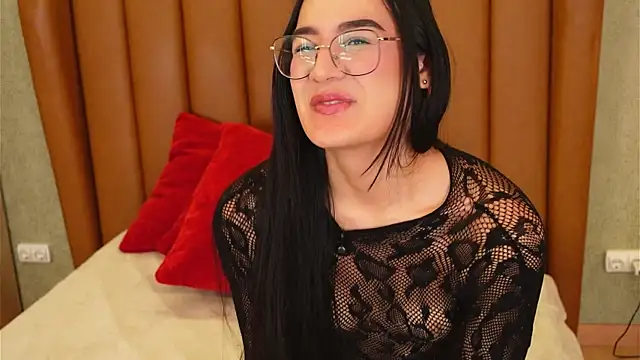 violetazoraya's Live XXX Chat