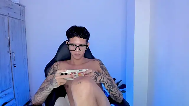 tylerrnova Live XXX-Chat