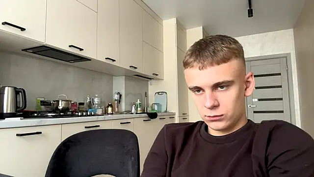 SoloFury live XXX chat