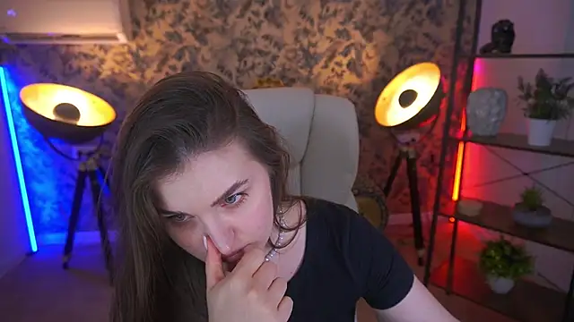 EmmyCharmm's Live XXX Chat