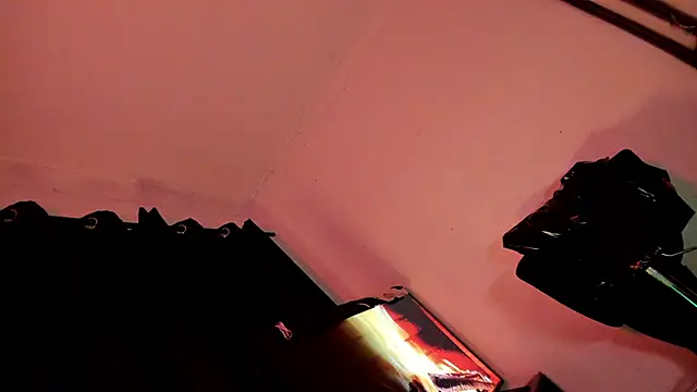 PervertedMissCloe 现场XXX聊天