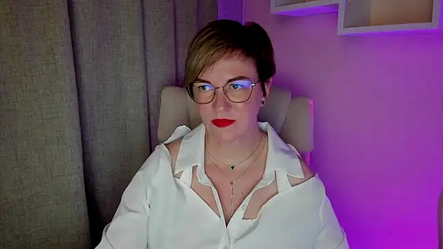 Chat +18 de feliziaDesire ao vivo