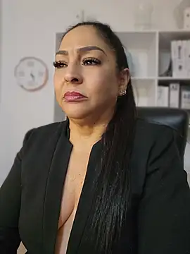 Gina_Myers Adlı Modelin Canlı XXX Sohbeti