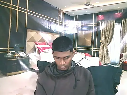 Chat +18 de IndianThuggin ao vivo