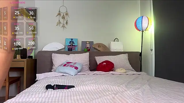 XXX chat uživo modela EllisQuinn