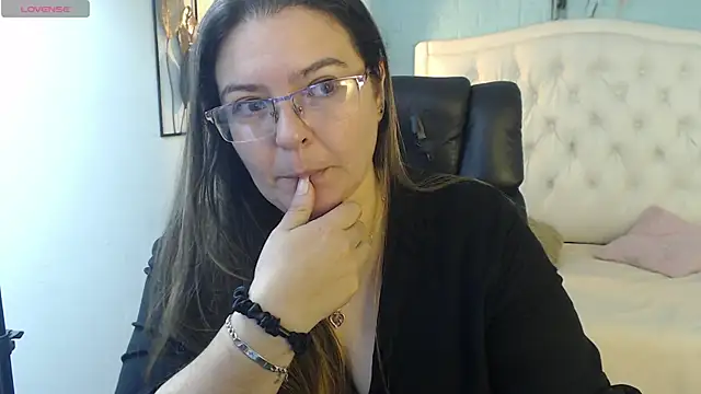 MsJossie Adlı Modelin Canlı XXX Sohbeti