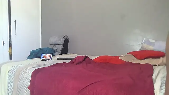 צ'אט XXX בשידור חי של Sweetslender