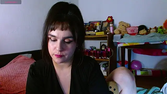 Chat +18 de collette_beaufoy_ ao vivo
