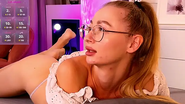 Chat +18 de VictoriaLights ao vivo