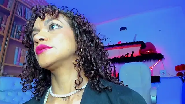 Chat +18 de Ambar_Dash ao vivo