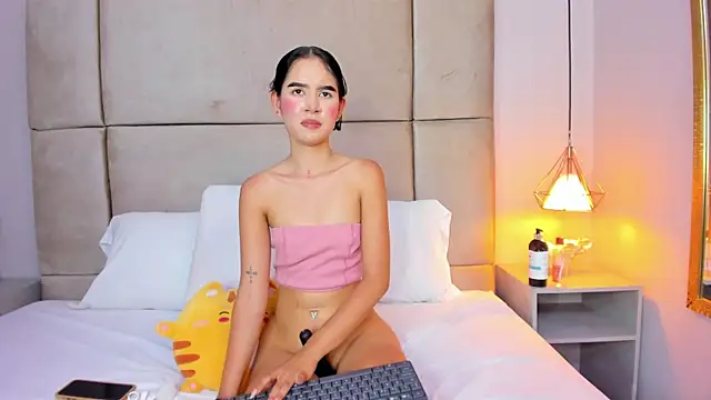 angelaG1 Adlı Modelin Canlı XXX Sohbeti