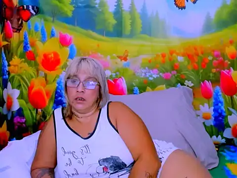 indianroxy's Live XXX Chat
