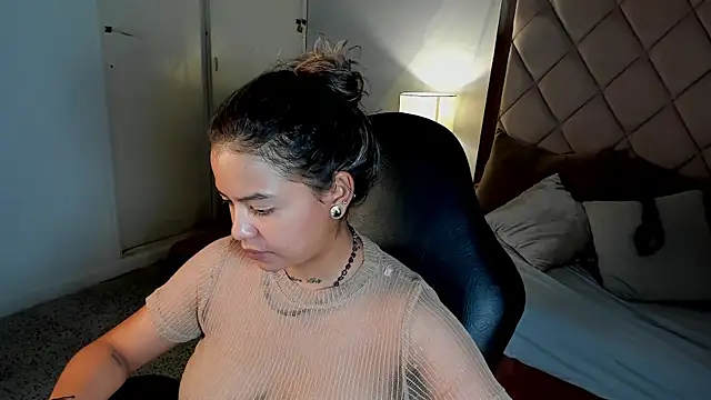 Chat +18 de dulce_lyraa1 ao vivo