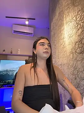צ'אט XXX בשידור חי של saracaball_