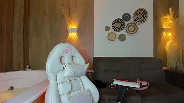 Flor_pinkn Live XXX chat