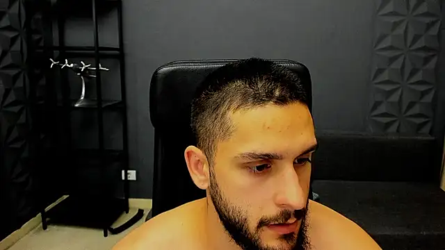 TroyWadee Chat XXX live