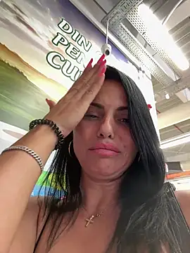 Chatroom XXX en direct de KimKelly13