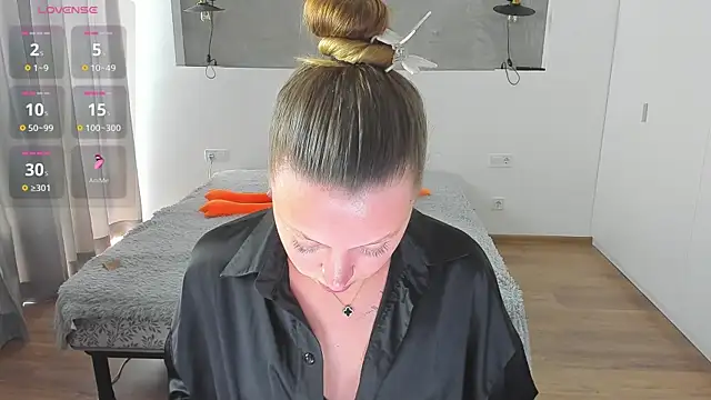 Kitkatvel's Live XXX Chat