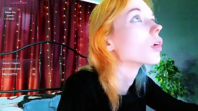 Chatroom XXX en direct de Kiara_Age