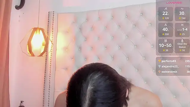 _ISALITTLESTAR_'s Live XXX Chat