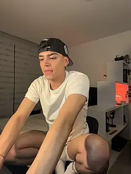 Chat XXX en directo de aronnhidden