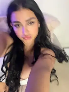Celinaax XXX чат на живо
