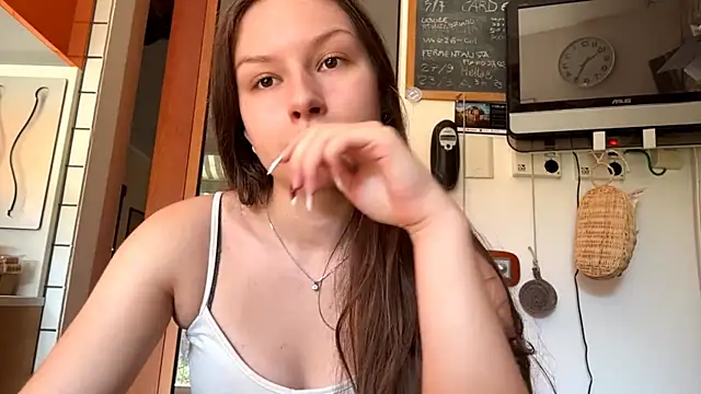 ShaylaChong 现场XXX聊天