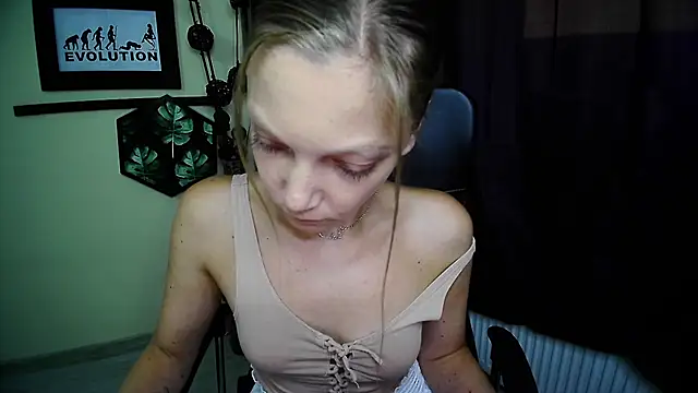 EmillyPlay's Live XXX Chat