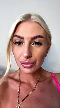 Mia_Roxie Live XXX-Chat