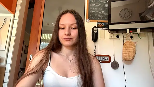 ShaylaChong Live XXX-chat