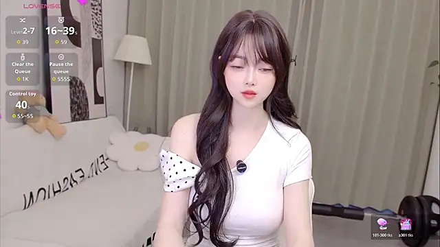 uikyy1 Live XXX-Chat