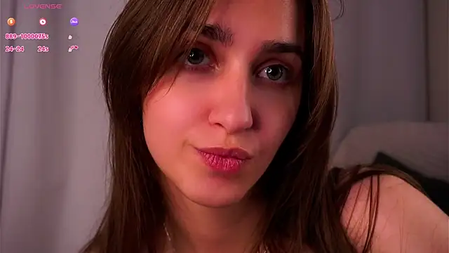 Chat XXX en directo de ClarineCasebolt