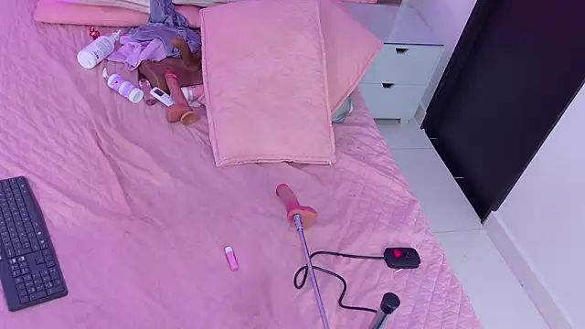 emmacurvy's Live XXX Chat