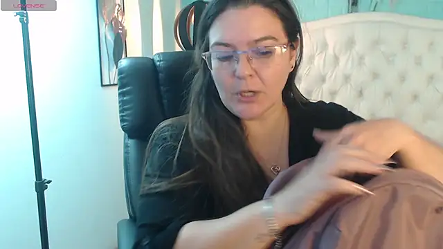 MsJossie Adlı Modelin Canlı XXX Sohbeti